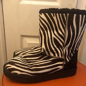 UGG  short exotic Zebra Boot